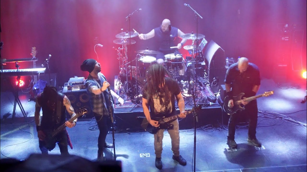 HaNd oF the TRiBe "oNLy YoU" LiVe in HeeRLeN, NeTHeRLaNDs