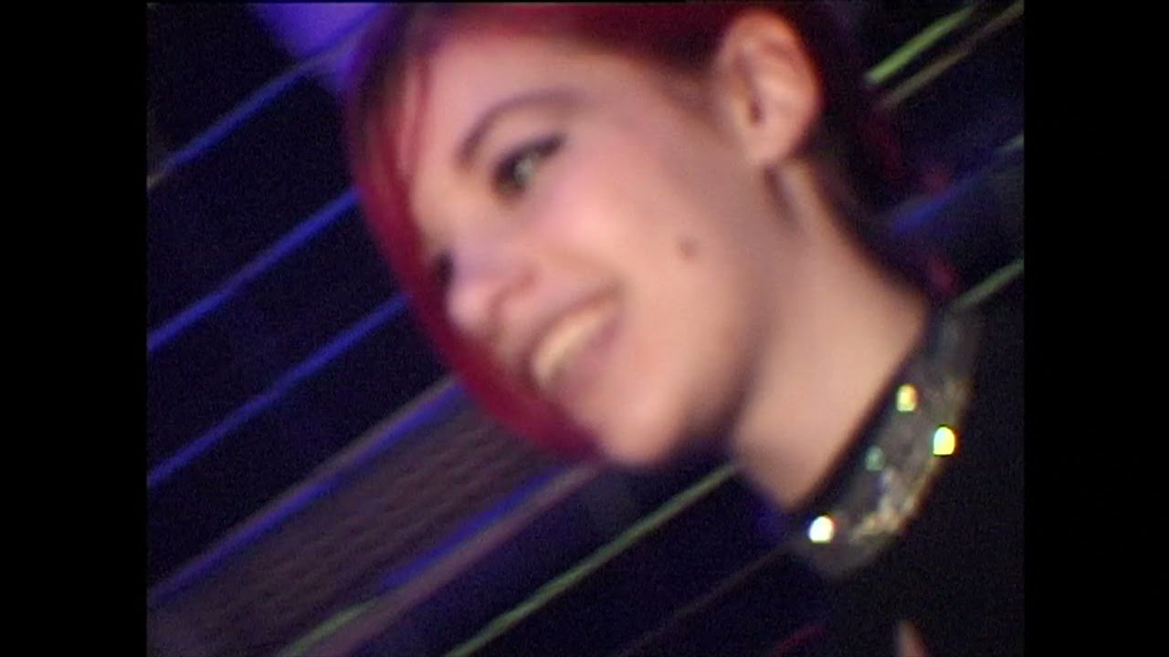 1995 Tecnoclub Ultraschall airport Muenchen Riem inside redwoman.de  kamera idee