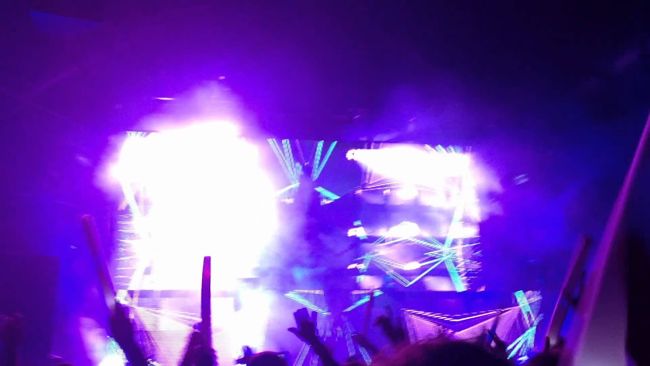 Armin van Buuren Clip 4 New City Gas 5 Octobre 2012 YouTube Armin van Buuren Clip 4 New City Gas 5 Octobre 2012 YouTube