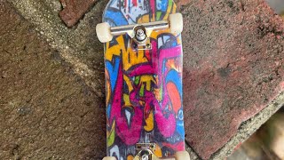 How to make paper fingerboard graphics