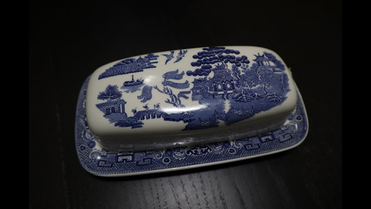 Beautiful Blue Willow - Thrift Store Score