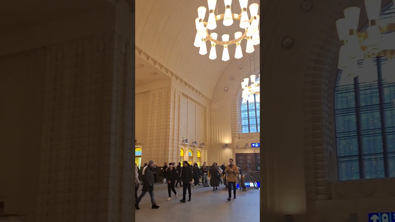 Busy day at Helsinki Central Railway station 