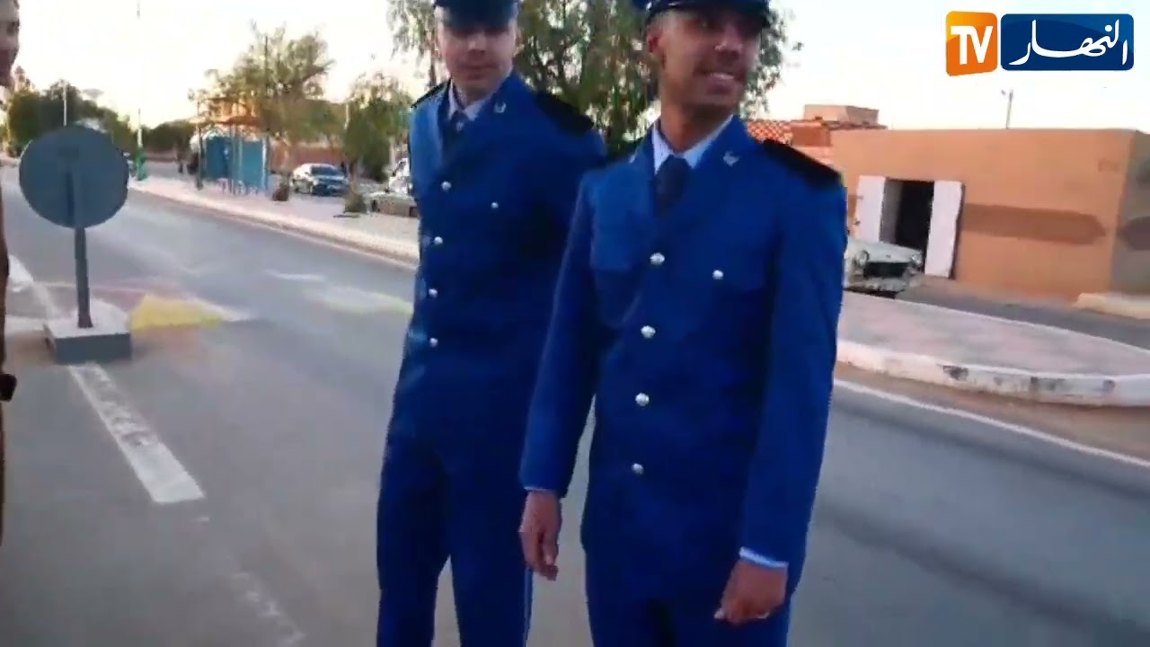 النعامة : دقائق قبل الإفطار ..  الوالي يزور أفراد الشرطة في الحاجز الأمني ويشكرهم على مجهوداتهم