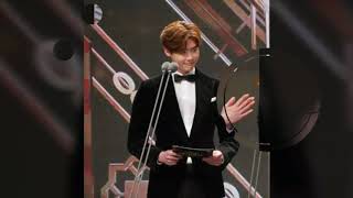 171230. Lee Jong Suk so cute and handsome at MBC Awards even 2017