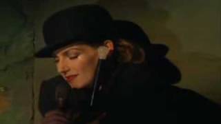 UTE LEMPER ~ Moritat von mecky Messer (Mack The Knife - Sung In German) chords