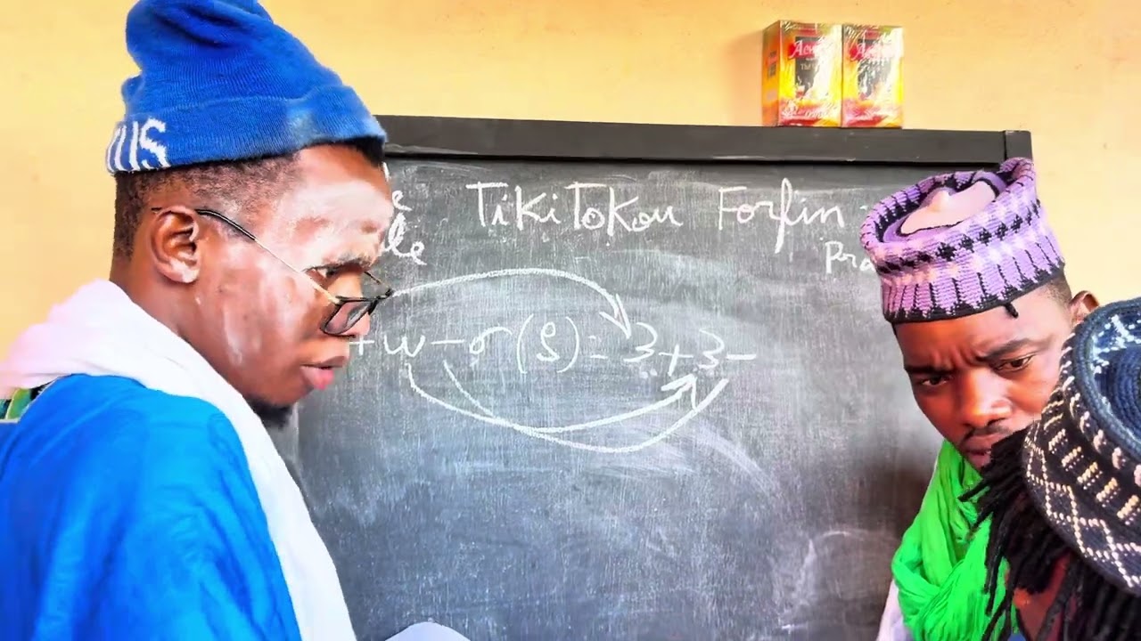 Amadi au tableau comédie