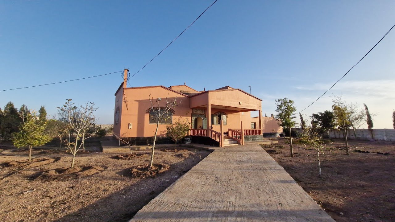 فيرمة  هكتار و2500 متر محفظة 30 كلم على الجديدة زاوية سيدي اسماعيل