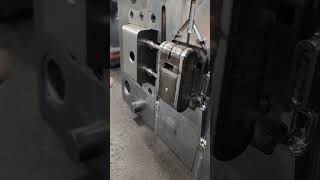 4 cavity Boat plastic part with lifter system Ejector System stroke explained