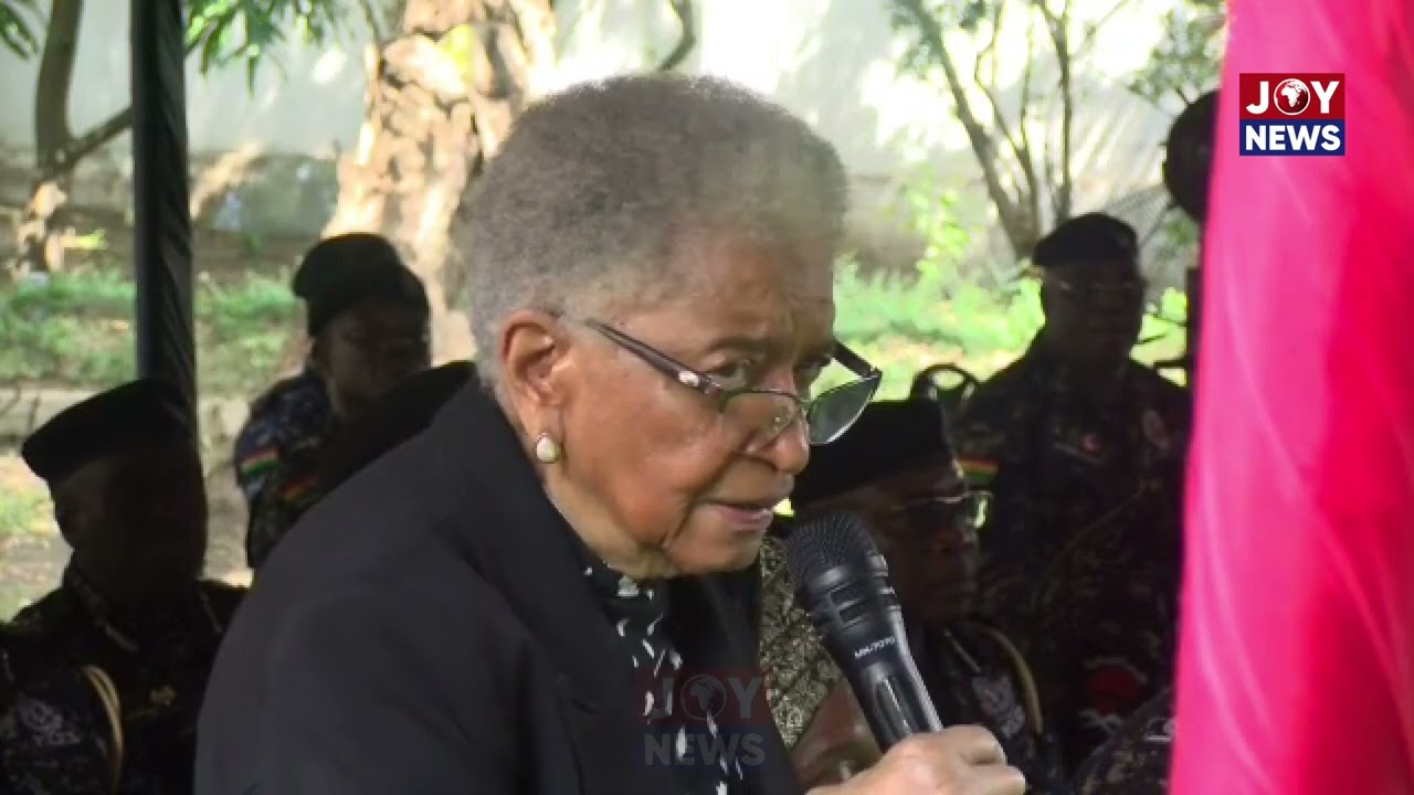 Нана Конаду Агьеман-Роулингс была для меня как член семьи - Бывший президент Либерии Эллен Джонсо...