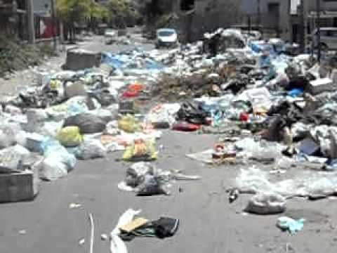 NAPOLI, RIFIUTI: RIVOLTA DEGLI ABITANTI DEL QUARTIERE DEGRADATO DI ...