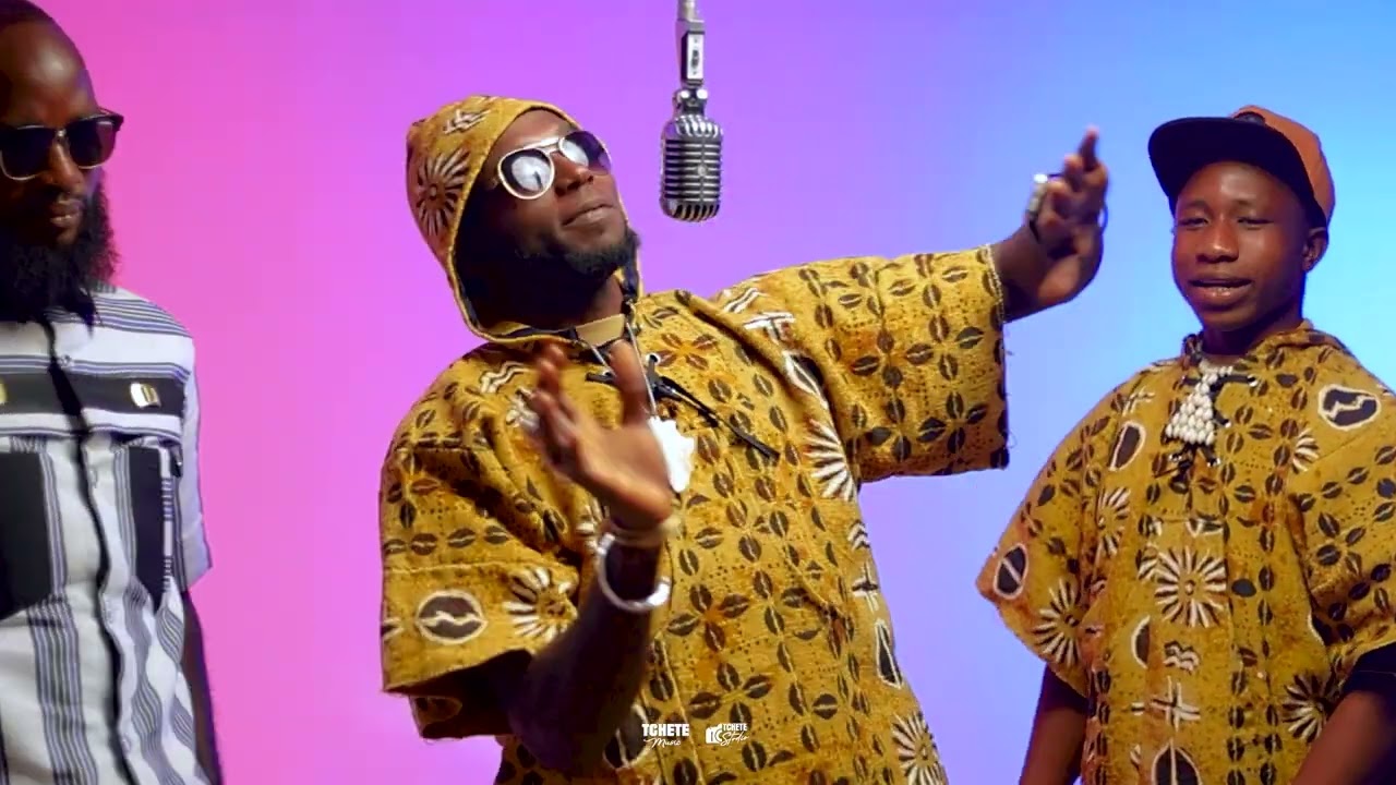 Ebelou djiguiba EDJI ONE l'enfant du pays Dogon feat Team Ambadomo ○○ ODON PIRU ○○ clip officiel 