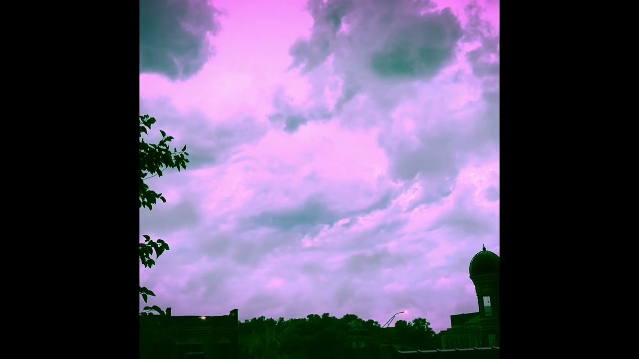 Guarda Nostalgic Hypnagogic - Lullaby Loop su YouTube Guarda Nostalgic Hypnagogic - Lullaby Loop su YouTube