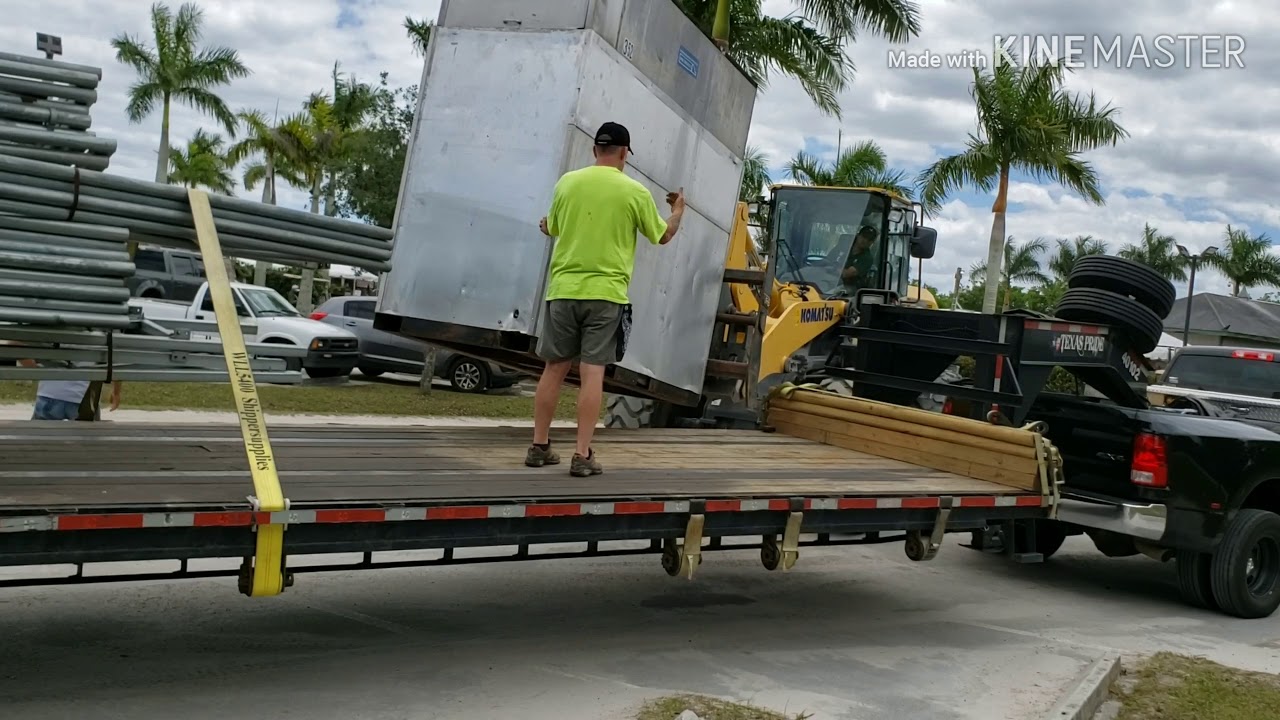 Hot Shot trucking Cool loading and Tarping at Equestrian Park. YouTube