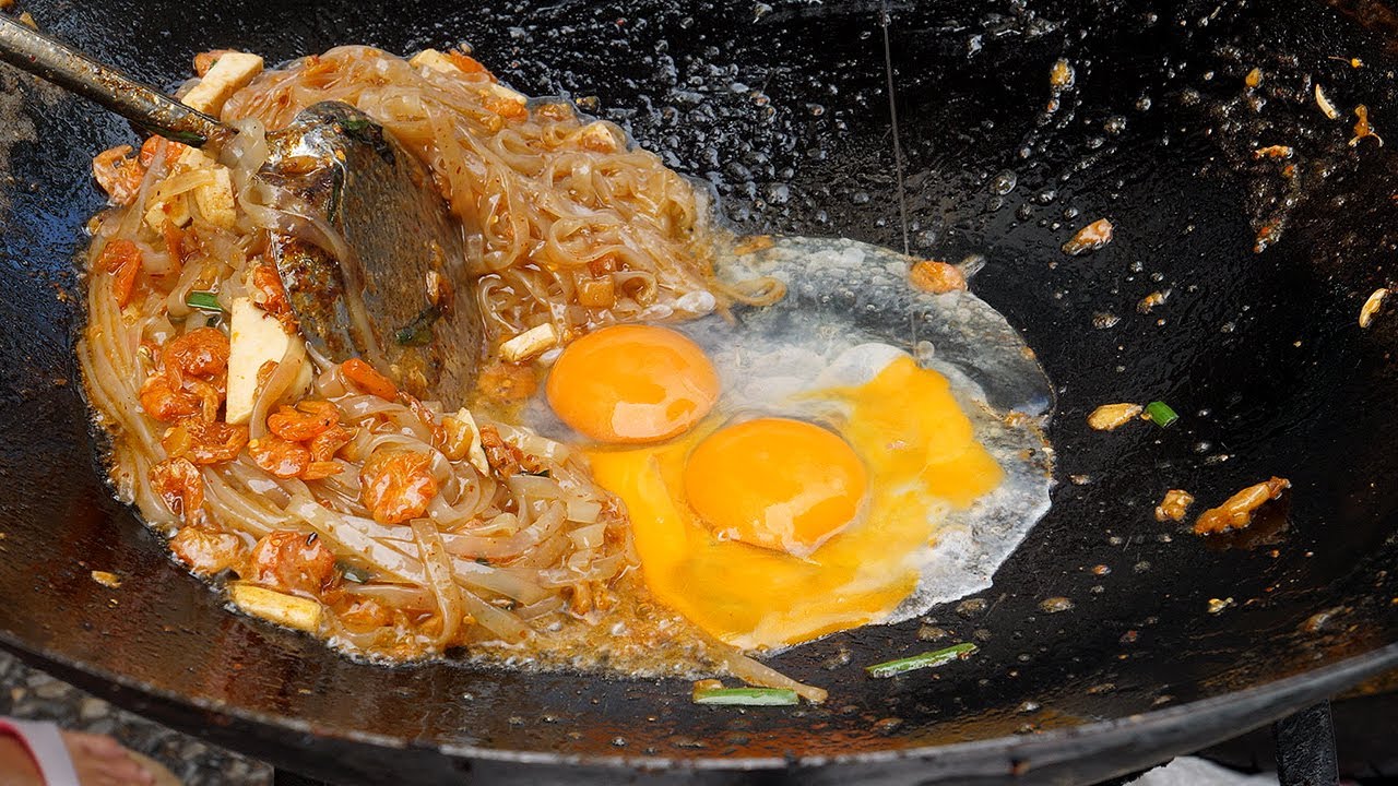 Grand mre matre Pad Thai depuis 35 ans   cuisine de rue thalandaise
