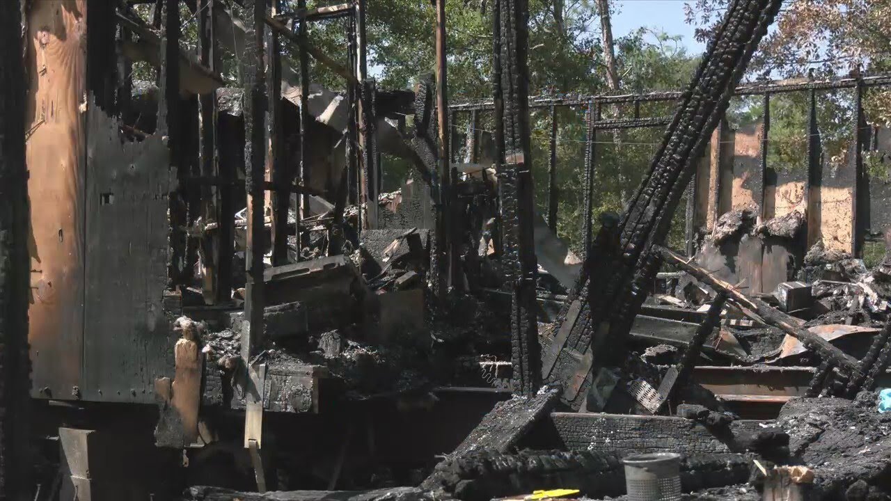 Fountain teen dead in mobile home fire - YouTube