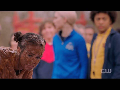 Legacies 3x01 Josie Gets Covered in Mud