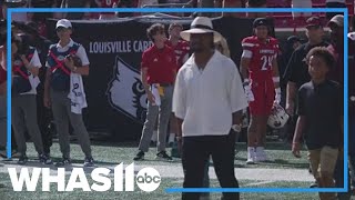 Perris Jones honored by fans at Louisville football game