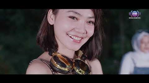 FDJ Emily Young Ft. Bajol Ndanu- Tresno Waranggono (Official Music Video) | KENTRUNG