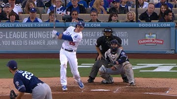 SD@LAD: Utley ties the game with a two-run homer
