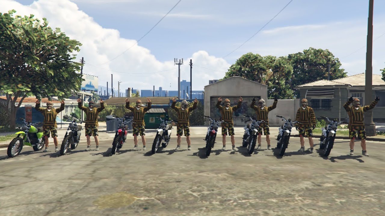 Grand rp day 2 Joining gangs today #GRANDRP - YouTube