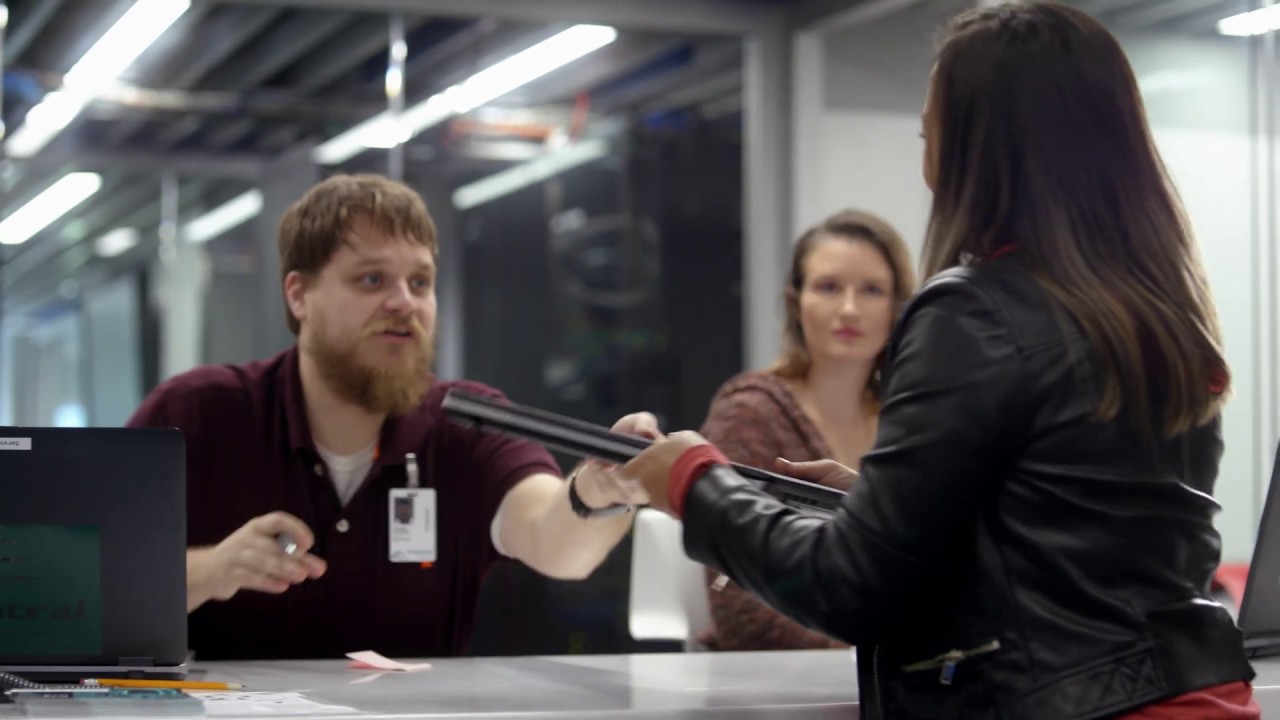 Daniel Anderson IT Cert (:15s) - With the help of #GrowWithGoogle's IT Support Professional Certificate, Daniel Anderson grew his love for technology into a career helping other people. To laun