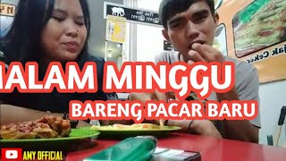 Malam minggu nongkrong bareng pacar di warung kentang...