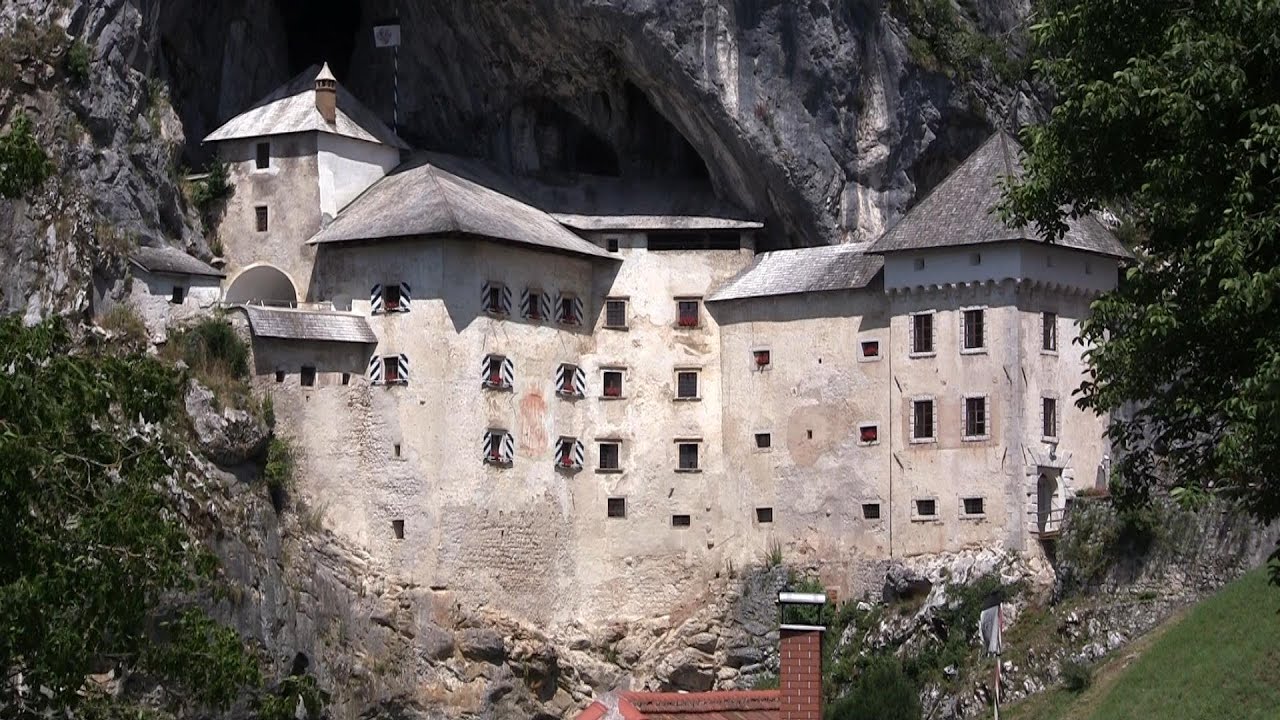 Предъямский замок Словения