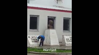 Ürk Büstünü Temizleyen Çocuk Sosyal Medyanın Gündeminde Ir