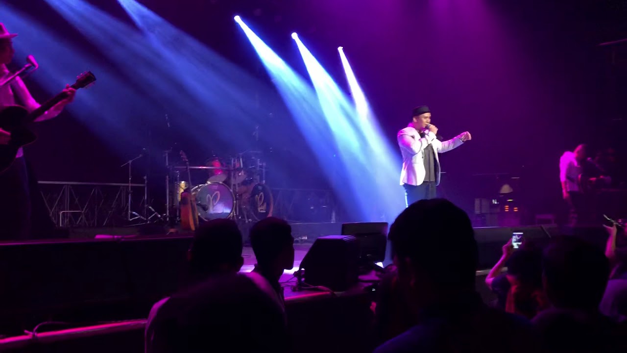 Harmoni, Rapuh & Kasih Tak Sampai- Padi Live in KL