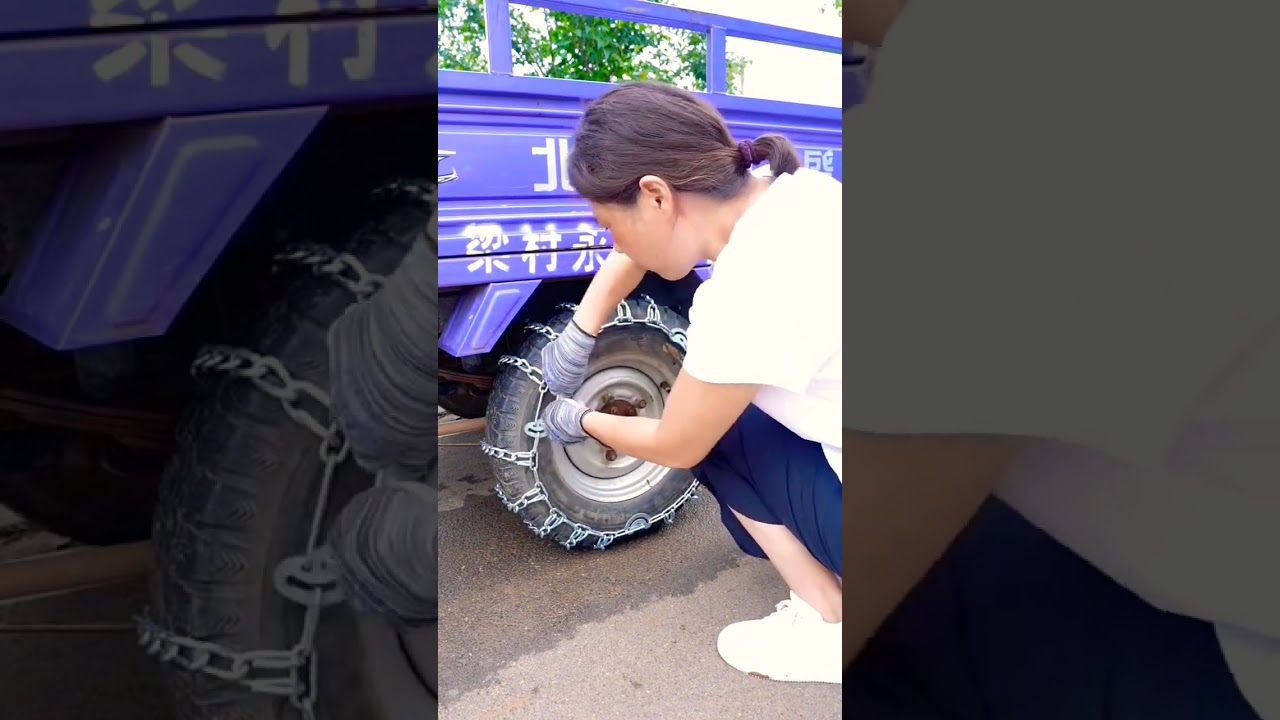 Tire snow chains, snow chain installation tutorial.