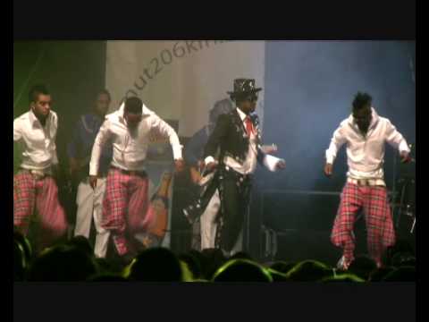 WERRA SON ZENITH 2010 : ENTREE DE WERRA SON , Avec Eric Bercy..wmv