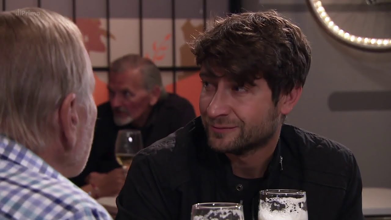 Sestřičky Modrý Kód (11) - Hof se ptá primáře na Mery