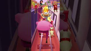 Subway Surfers Princess 👸 🆚 Subway Surfers King 👑 Who is Best❓ #shorts #ytshorts #games #foryou screenshot 1