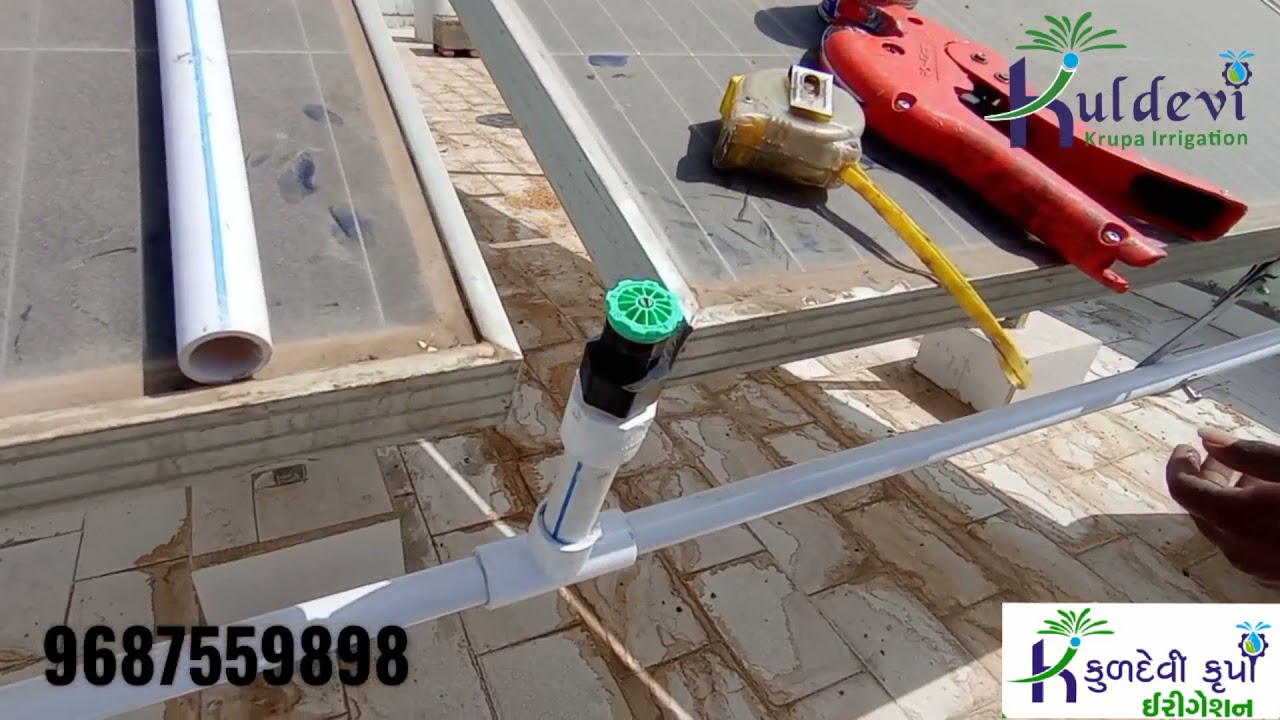 Solar panel cleaning system