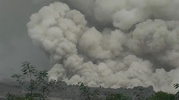 🔴 Live Now: Lahar at Semeru Volcano Producing Volcanic Ash Emissions