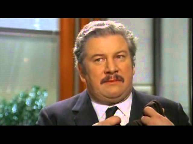 Hot Millions (1968) - Peter Ustinov - Maggie Smith class=