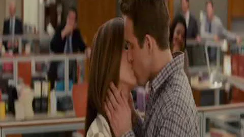 The Proposal Last kiss scene - DayDayNews