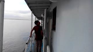 দেখলে অবাক হবেন।কিভাবে ফেরিতে ট্রেন পারাপার হতো?