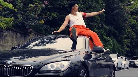 KC - 爬樓梯 Climbing Stairs (Official Video)