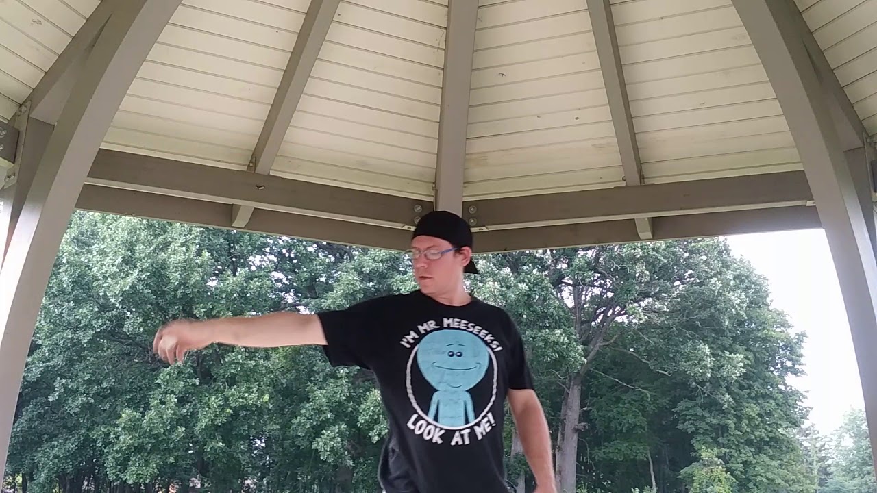 Day 6 of the 30 day poi throw challenge. - YouTube