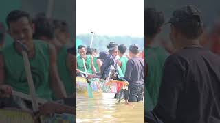 pacu jalur dengan generasi peneruas nya #viralvideo #pacujalur #boatrece #fyp