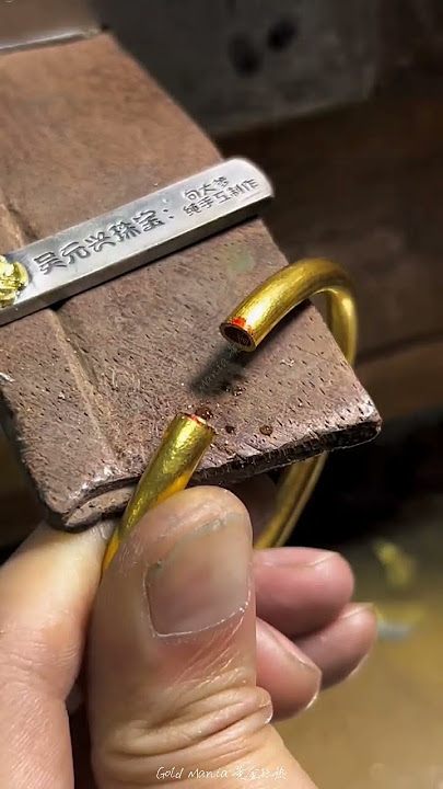 WOW IT'S A UNIQUE GOLDEN BANGLE MAKING PROCESS #trending #shorts #short #shortvideo #gold #video