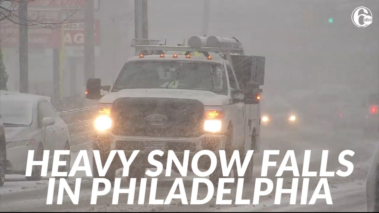 Roads turn dangerous as heavy snow falls across Philadelphia - YouTube