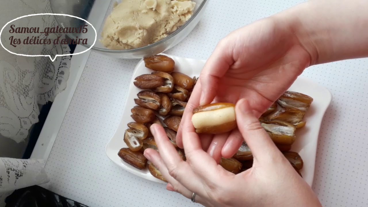 تشكيلة متنوعة من التمر المحشي بعجينة اللوز والمكسرات بطريقة بسيطة و راقية لجميع مناسباتكم وأفراحكم💗