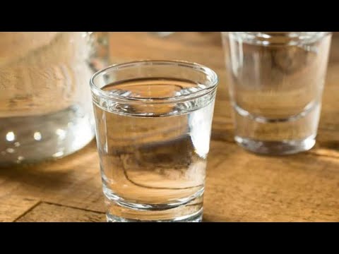 Video: 8 Beneficios Para La Salud Del Vodka: ¿Es El Vodka Realmente Bueno Para Ti?