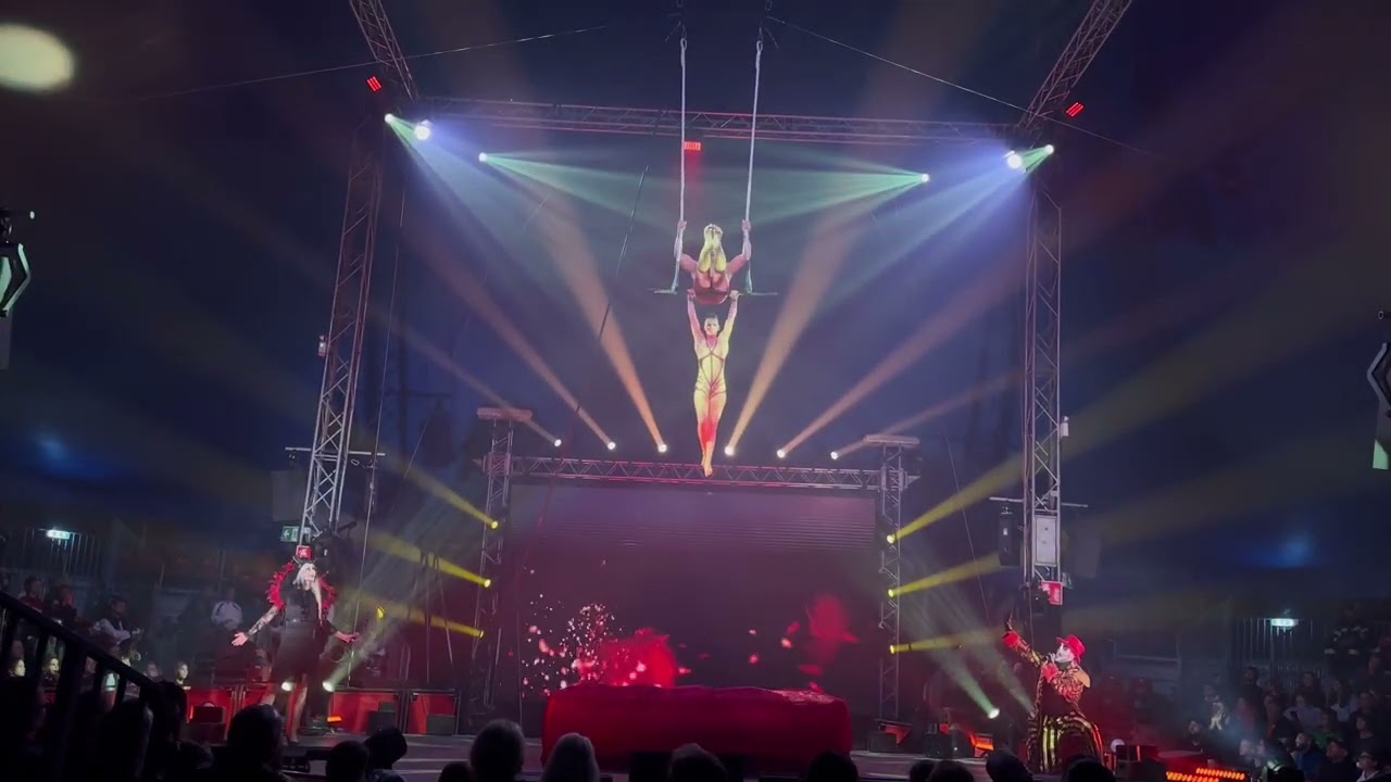 Duo Lameth Duo Trapeze act ,