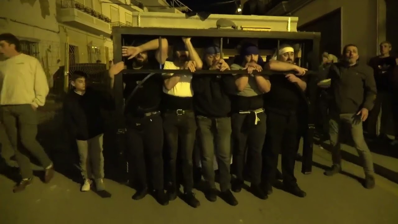 Ensayo cuadrilla de costaleros paso virgen de Loreto