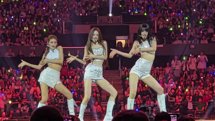 KCON LA - 08.01.25 - IZNA (JIMIN, JUNGEUN, KOKO) covers "Golden" (fan cam)