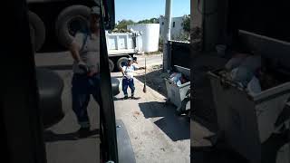 Çildirmiş Çöpçü Maaşini Alamamiş Oynuyor