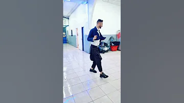 صابوه يرقص مع خالو خو مو هههه 